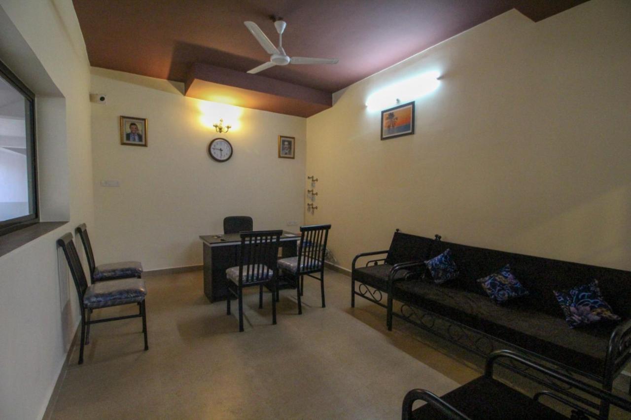 Monteiro Towers Hotel Candolim Exterior foto
