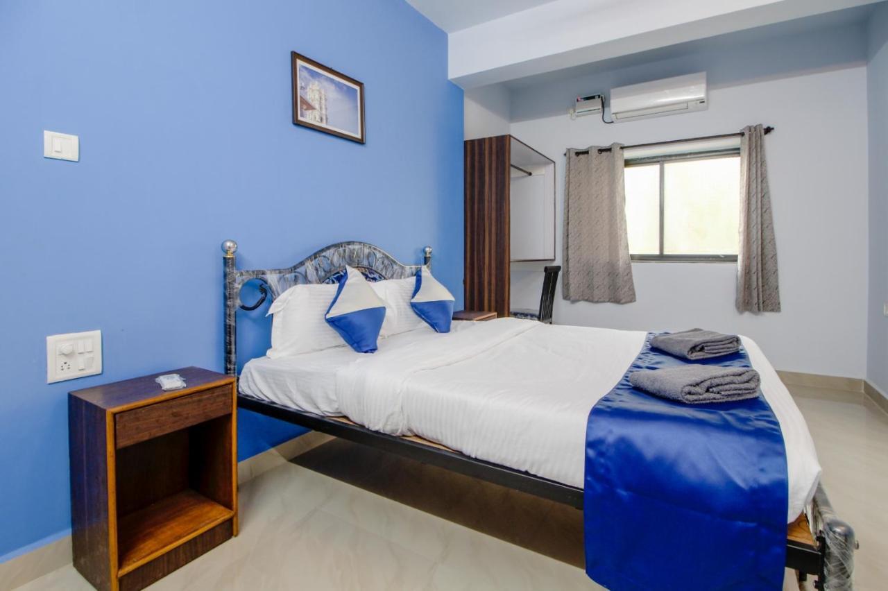 Monteiro Towers Hotel Candolim Exterior foto