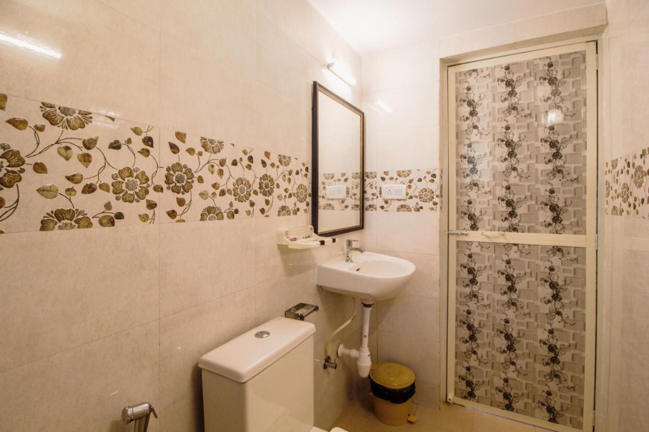 Monteiro Towers Hotel Candolim Exterior foto